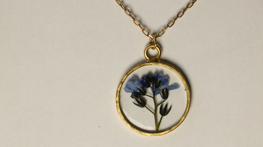 Forget-Me-Not Circle Necklace