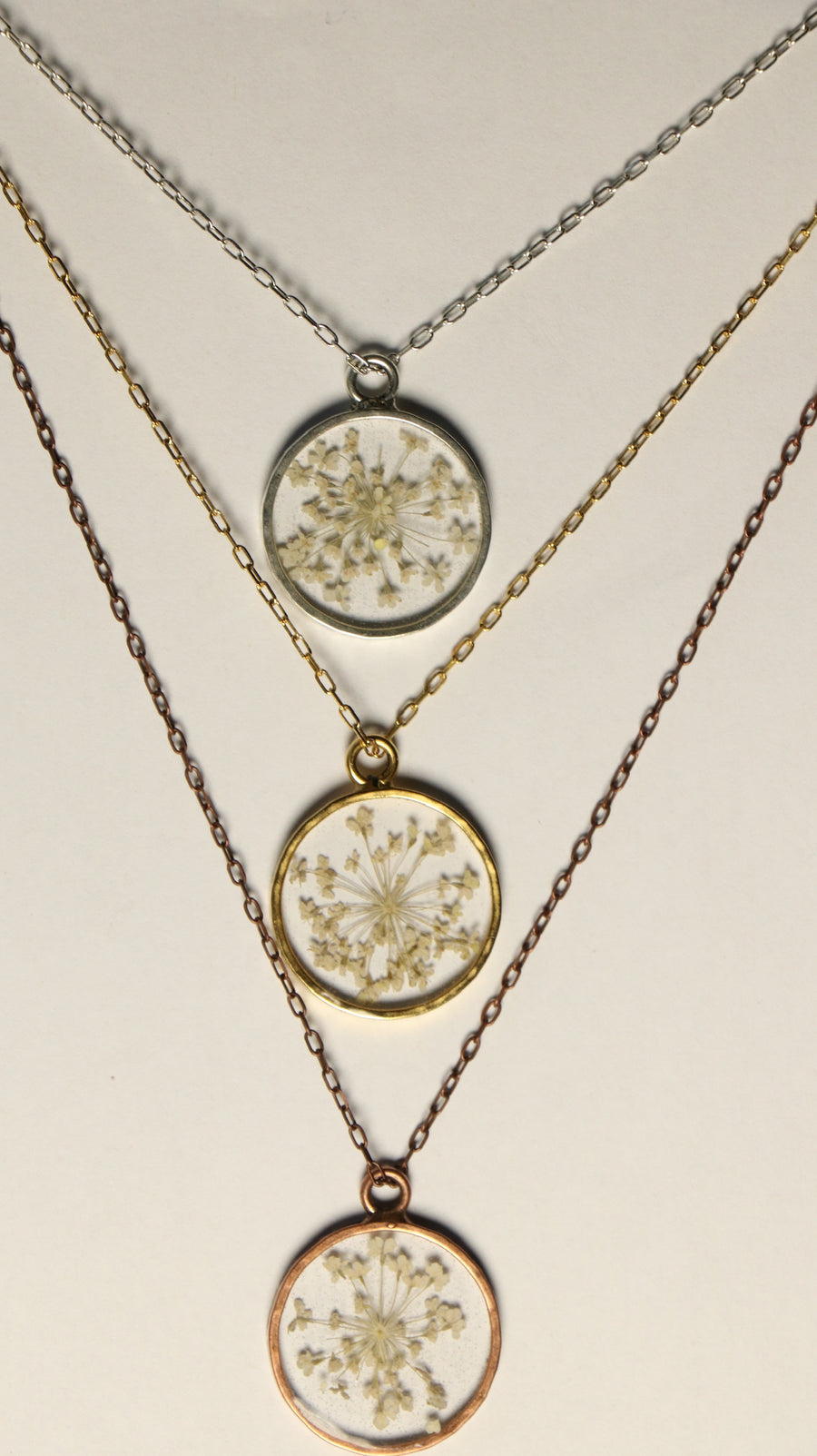 Queen Anne's Lace Circle Necklace