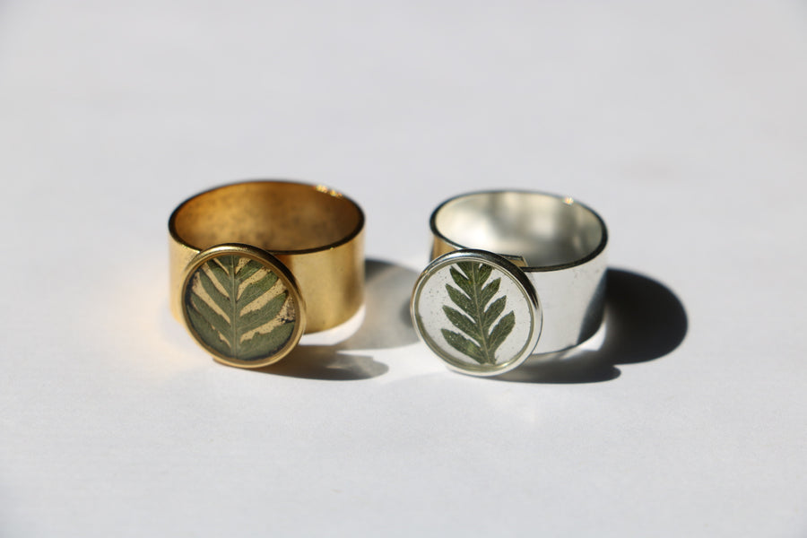 Fern Adjustable Small Circle Ring