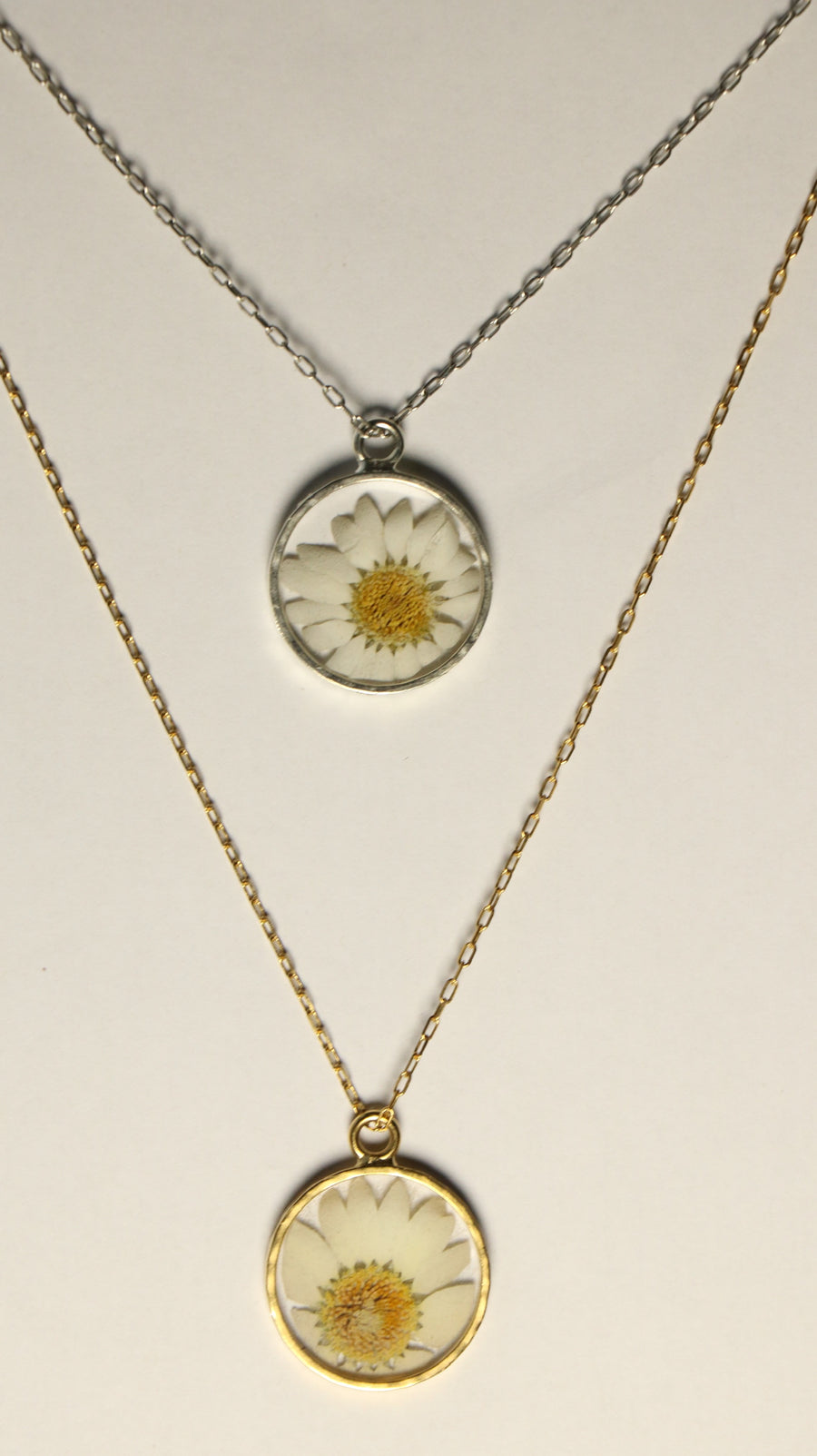 Daisy Circle Necklace