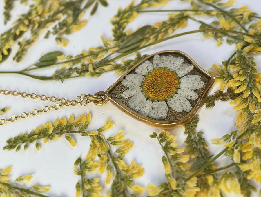 Daisy Leaf Necklace