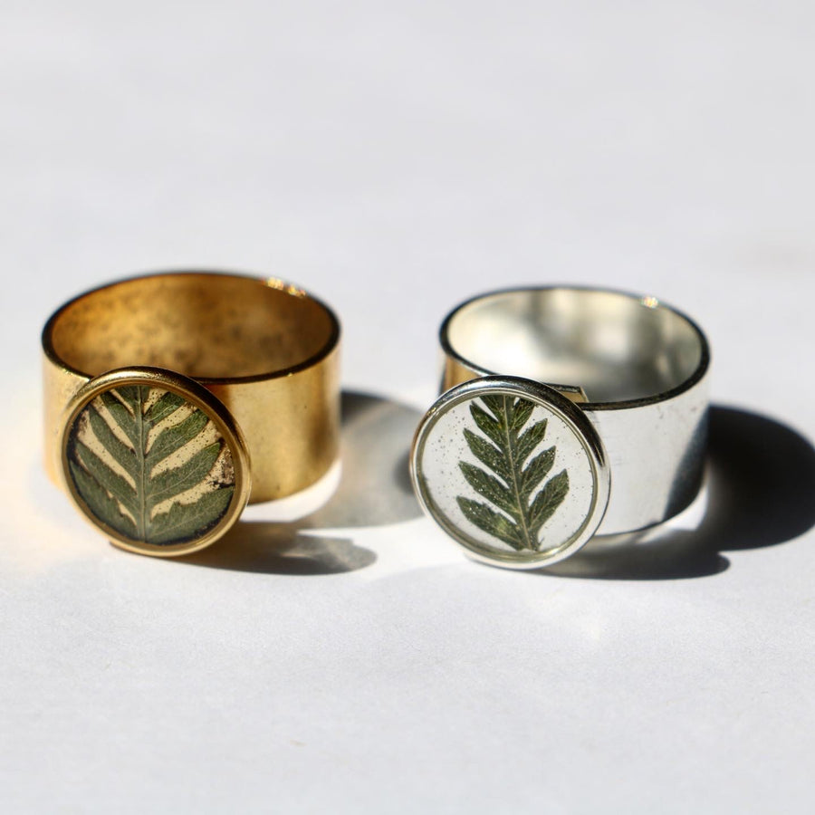 Fern Adjustable Small Circle Ring